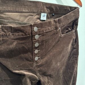 cAbi 5 Button, Comfort Waist - Bootcut Jeans - Size 16 / Chocolate Brown